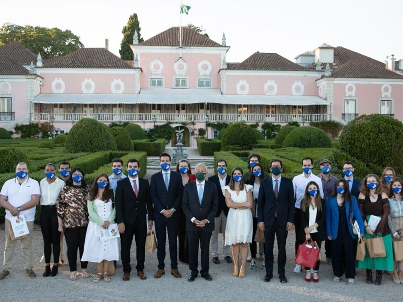 Presidente da República recebe 25 jovens 